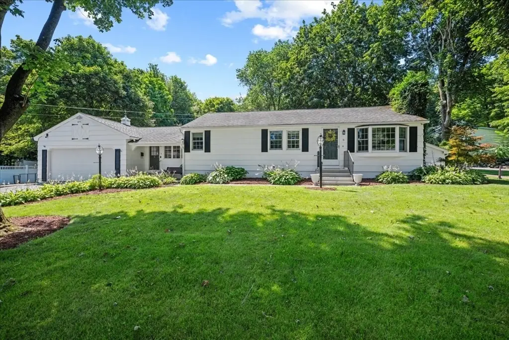 6 Jackie Dr, Millbury, MA 01527 - #1