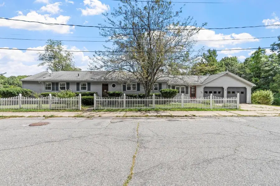 40 Mill St, Gardner, MA 01440 - #2