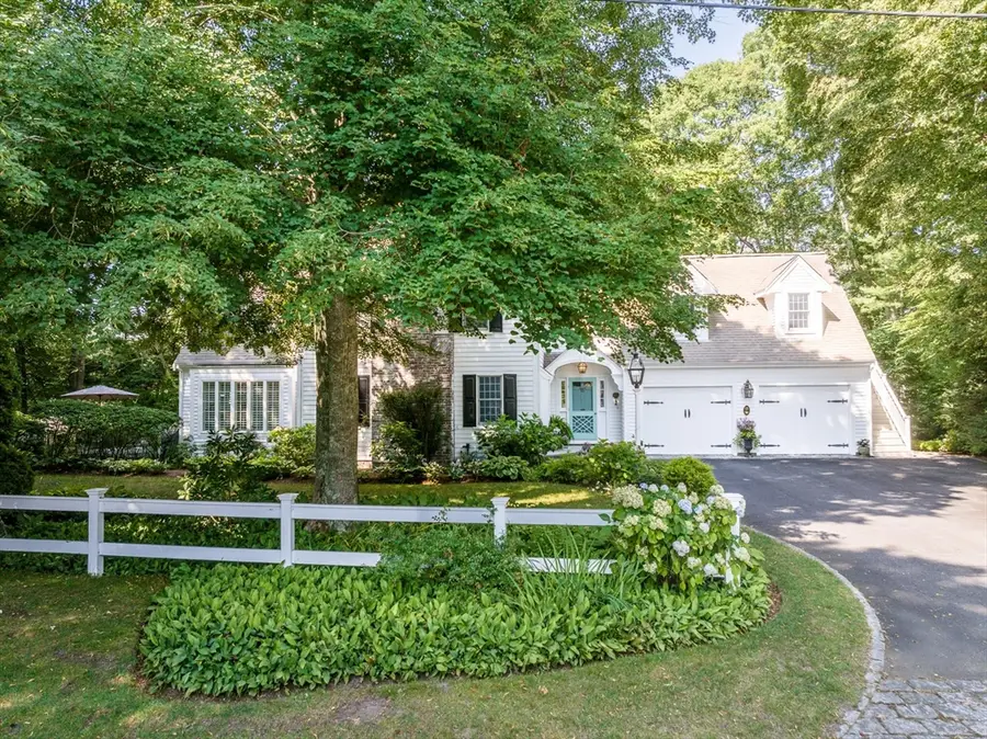 15 Long Pond Cir, Centerville, MA 02632 - #2