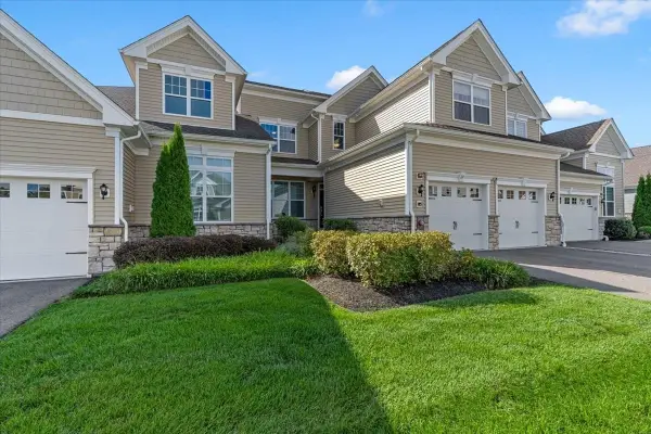 24 Henry Way #24, Millis, MA 02054