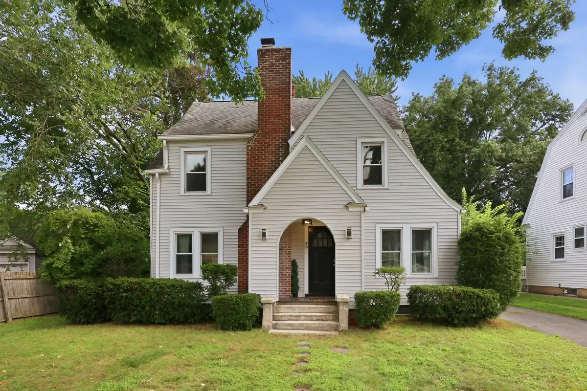 43 Eddywood St, Springfield, MA 01118 - #1