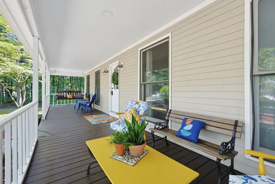 74 Spinning Wheel Dr, Uxbridge, MA 01569 - #2