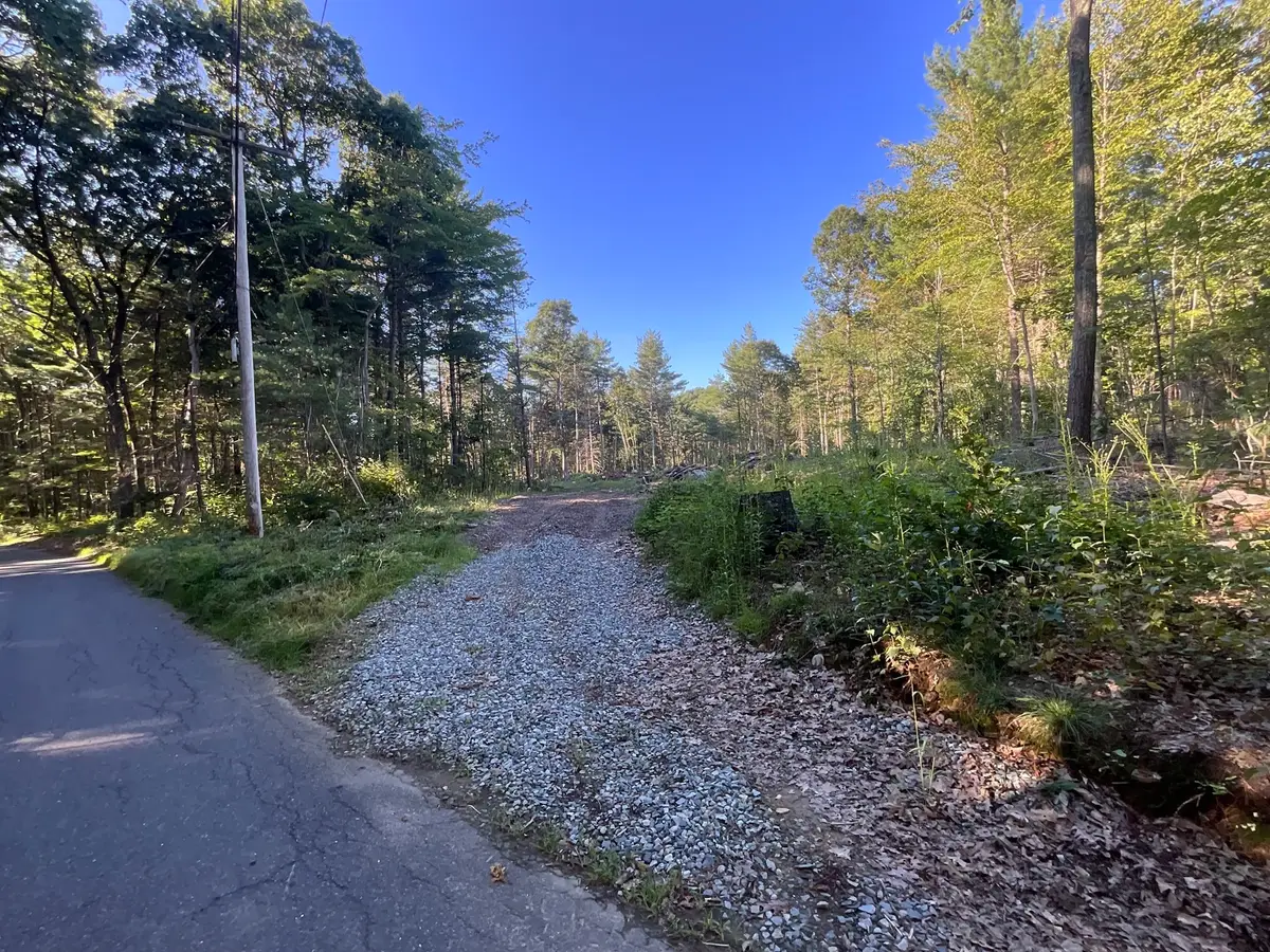 18 Country Ln, Palmer, MA 01069 - #1