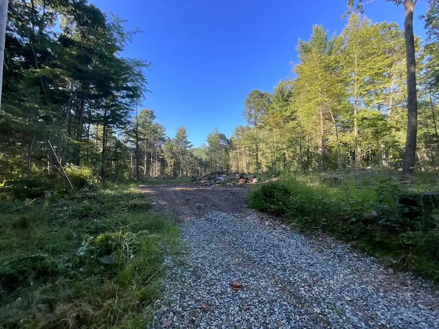 18 Country Ln, Palmer, MA 01069 - #2