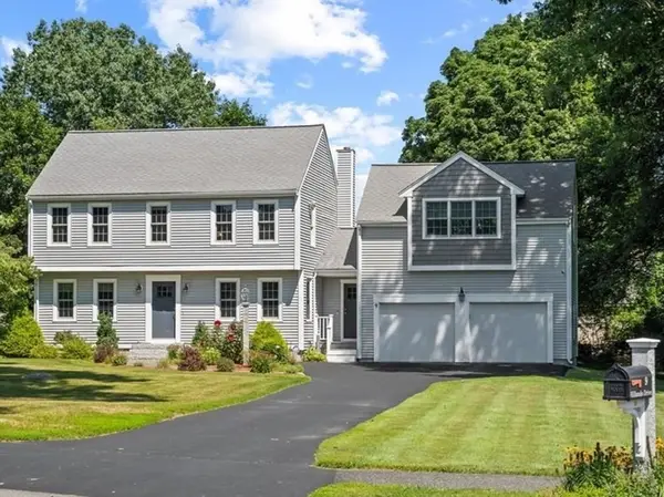 9 Hillando Dr, Shrewsbury, MA 01545