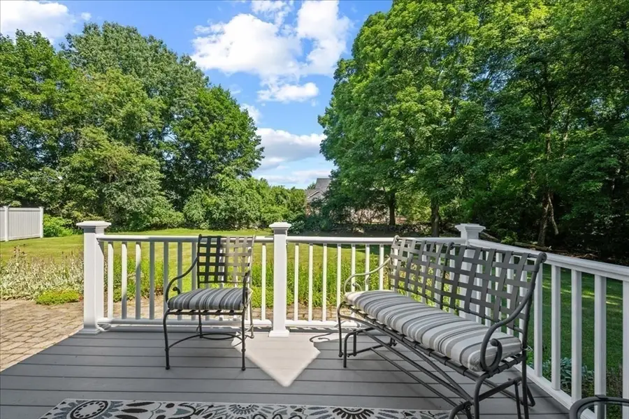 9 Hillando Dr, Shrewsbury, MA 01545 - #3