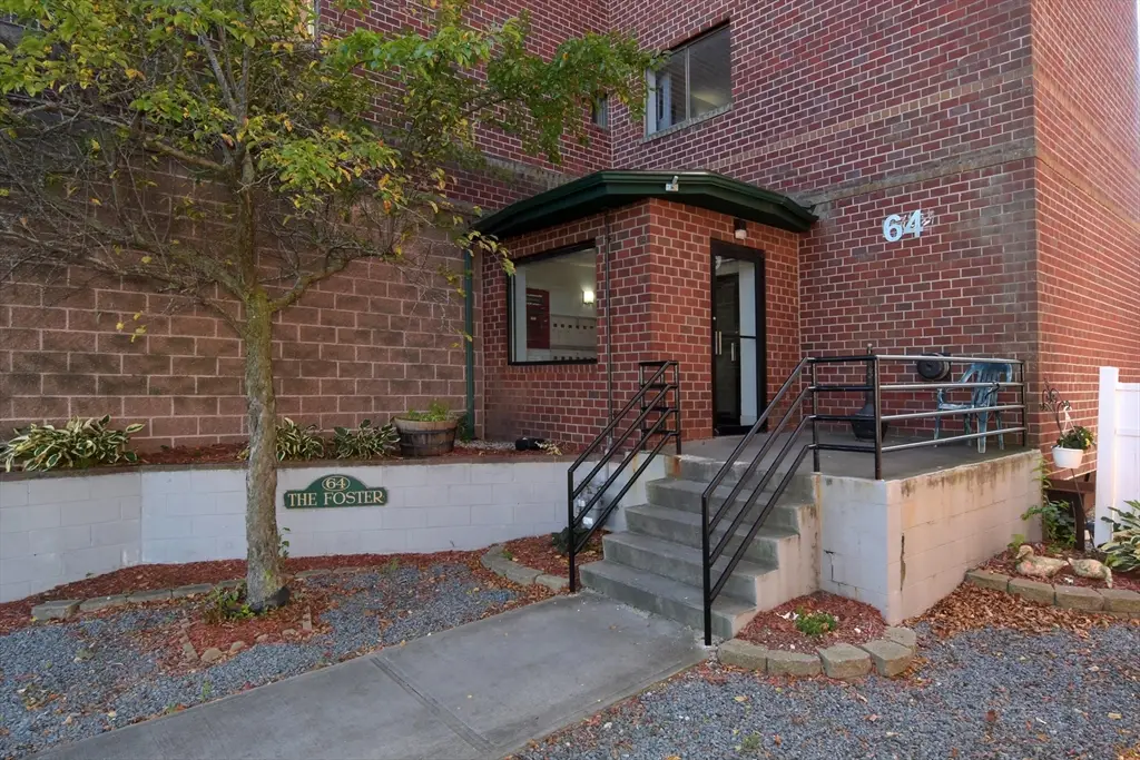 64 Foster St #301, Peabody, MA 01960 - #1