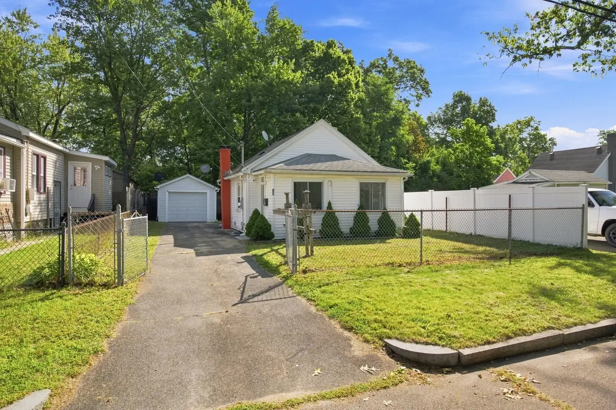 15 Alice St, Springfield, MA 01109 - #1