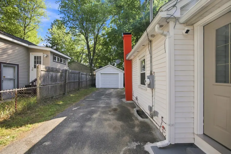 15 Alice St, Springfield, MA 01109 - #3