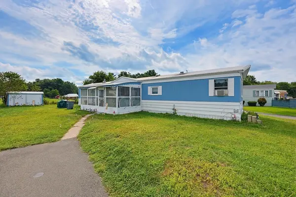 19 First Ave, Westfield, MA 01085