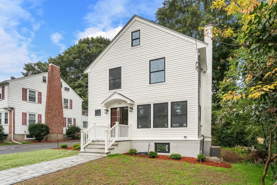179 Woodcliff Rd, Newton, MA 02461 - #2
