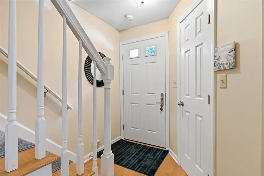 18 Mansion Woods Dr #D, Agawam, MA 01001 - #2