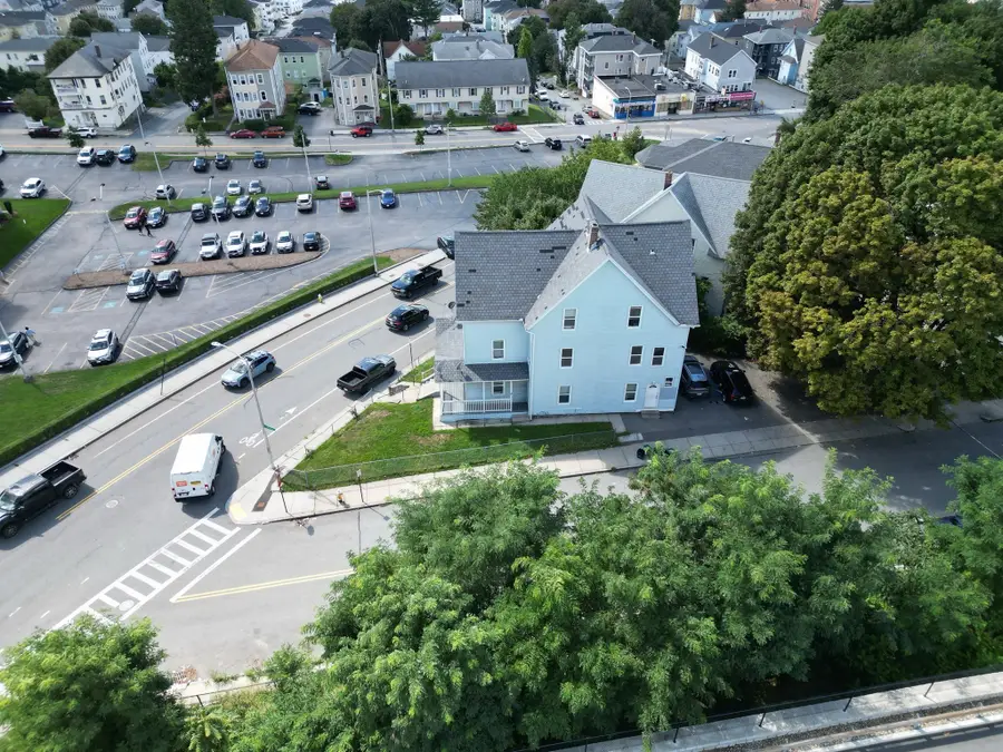 17 Winthrop St, Worcester, MA 01604 - #3