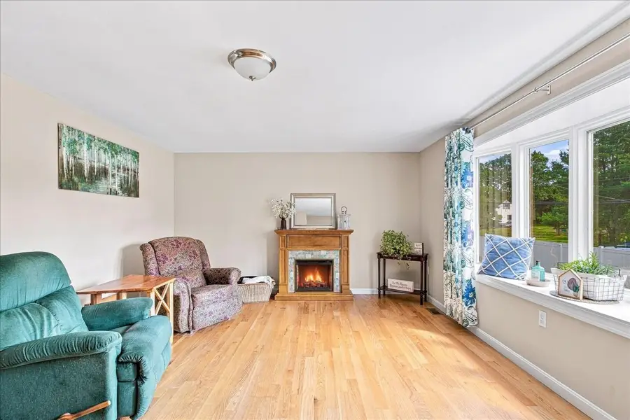 3 Charbonneau Ave, Lakeville, MA 02347 - #3