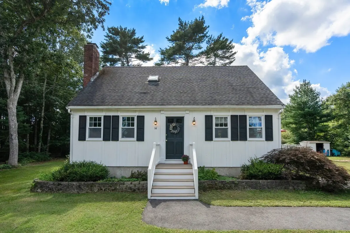 14 Lucas St, Carver, MA 02330 - #1