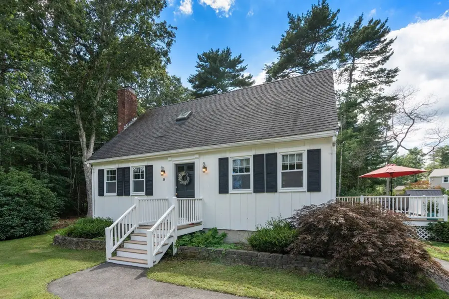 14 Lucas St, Carver, MA 02330 - #3