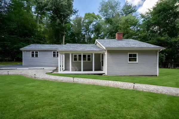 23 Woodbury Rd, Southborough, MA 01772