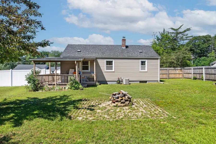 133 Denwall Dr, Springfield, MA 01119 - #3