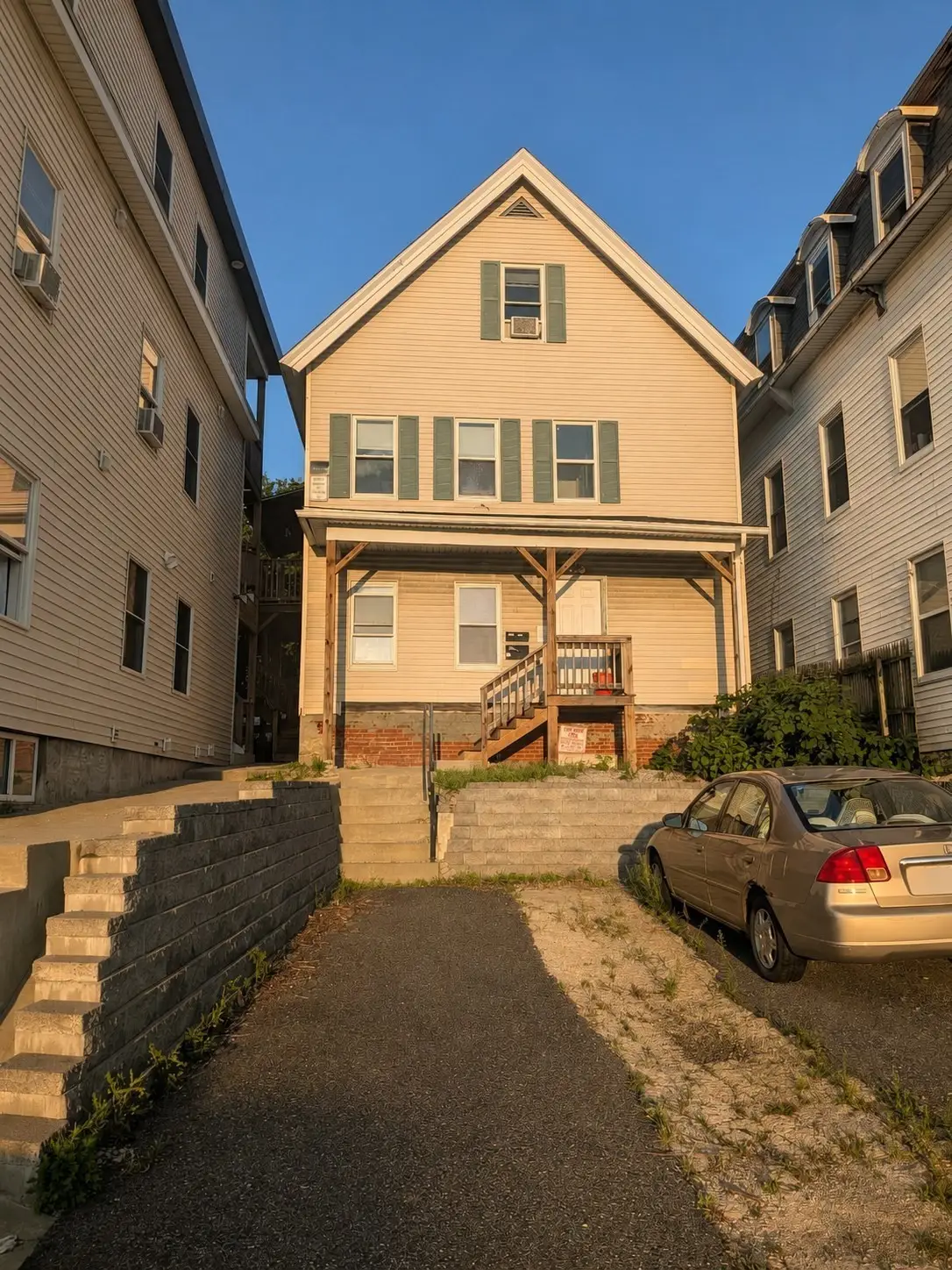 17 Ward St, Worcester, MA 01610 - #1