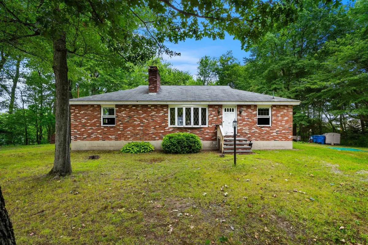 42 Felker St, Tewksbury, MA 01876 - #1