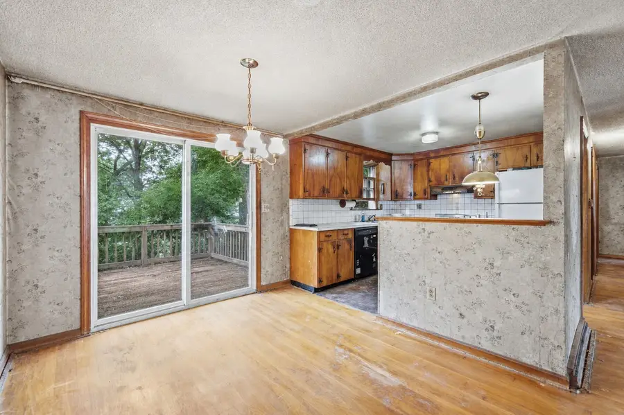 27 Forest Park Ave, North Billerica, MA 01862 - #2