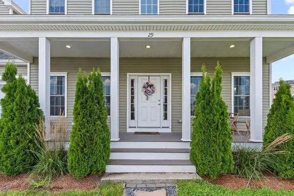 29 Tea Party Dr #29, Uxbridge, MA 01569