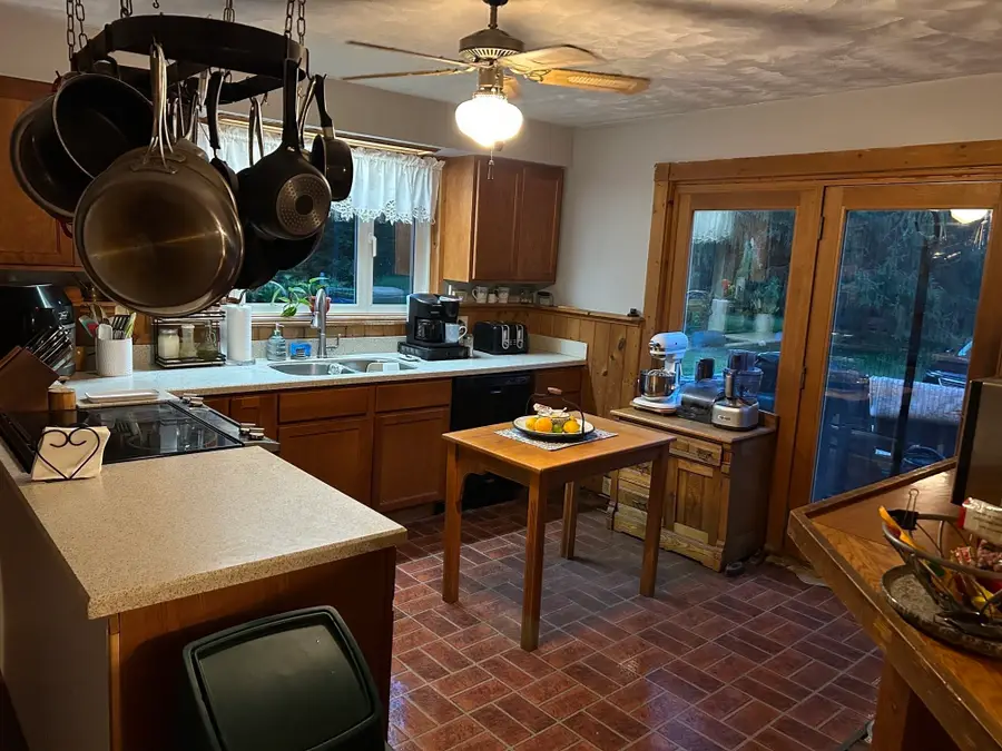 109 Church Ln, Hardwick, MA 01094 - #3