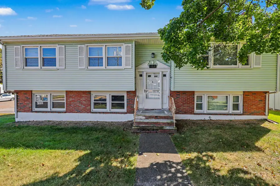 168 Lynn St, Peabody, MA 01960 - #2