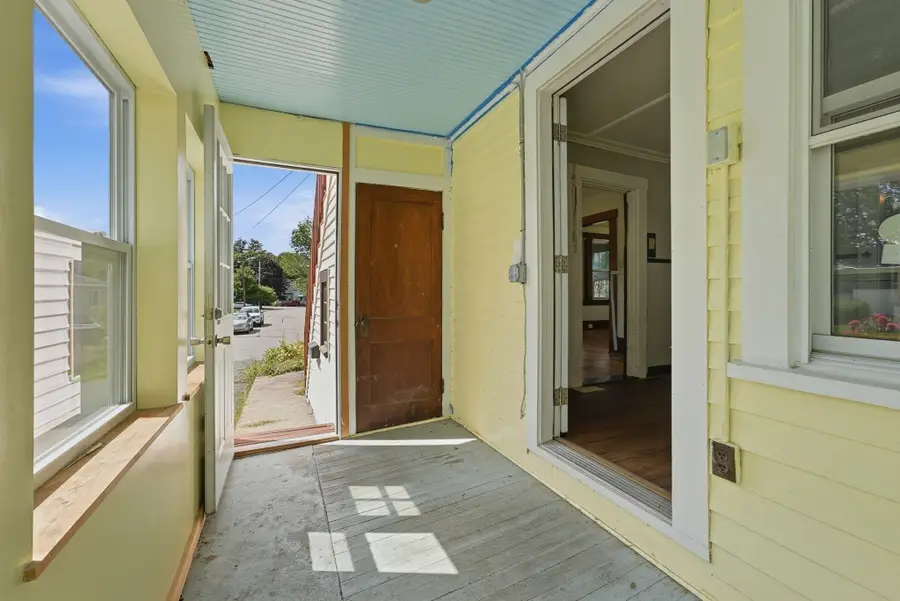 54 Franklin St, Athol, MA 01331 - #3