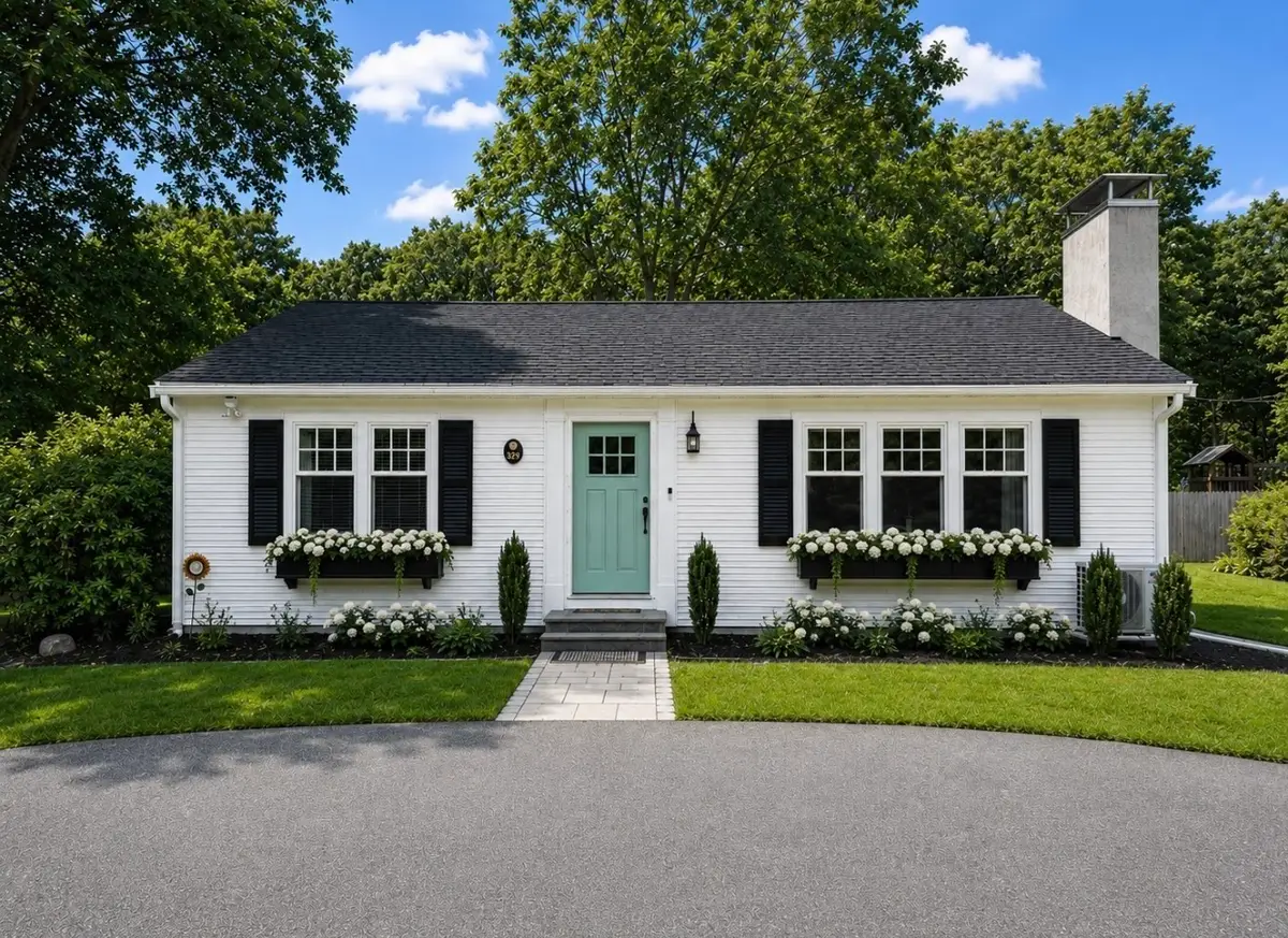 329 Swift Ave, Osterville, MA 02655 - #1