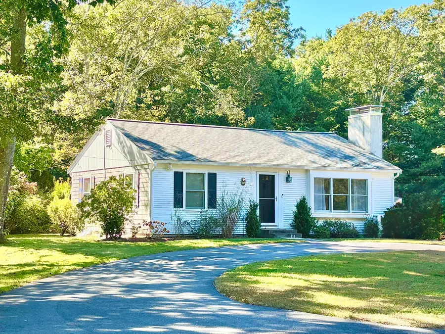 329 Swift Ave, Osterville, MA 02655 - #3