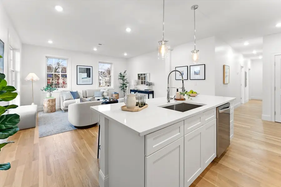 272 Lincoln St #301, Marlborough, MA 01752 - #3