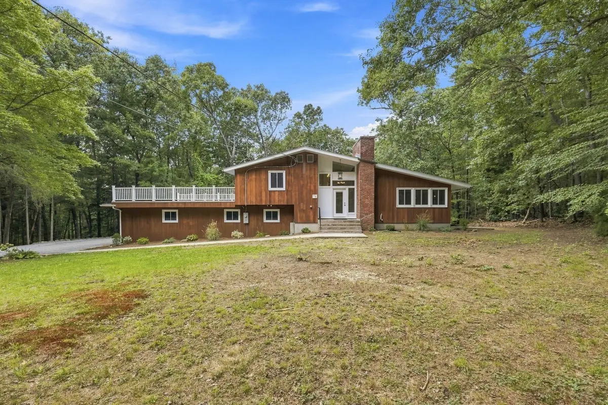 18 Munn Rd, Monson, MA 01057 - #1