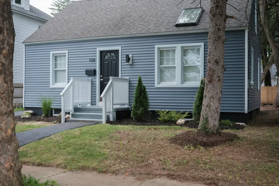 109 Powell Ave, Springfield, MA 01118 - #2