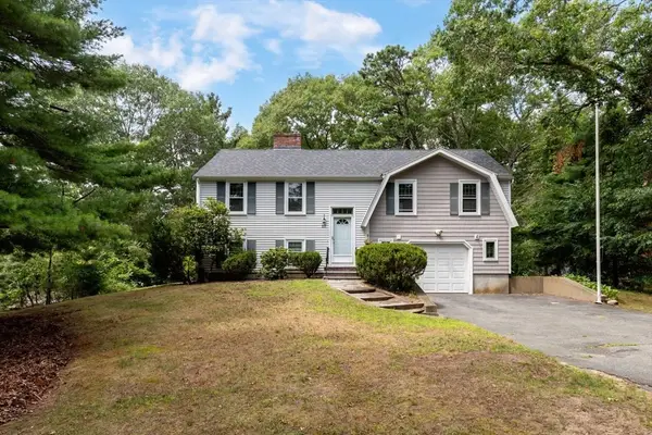 17 West Pond Road, Plymouth, MA 02360