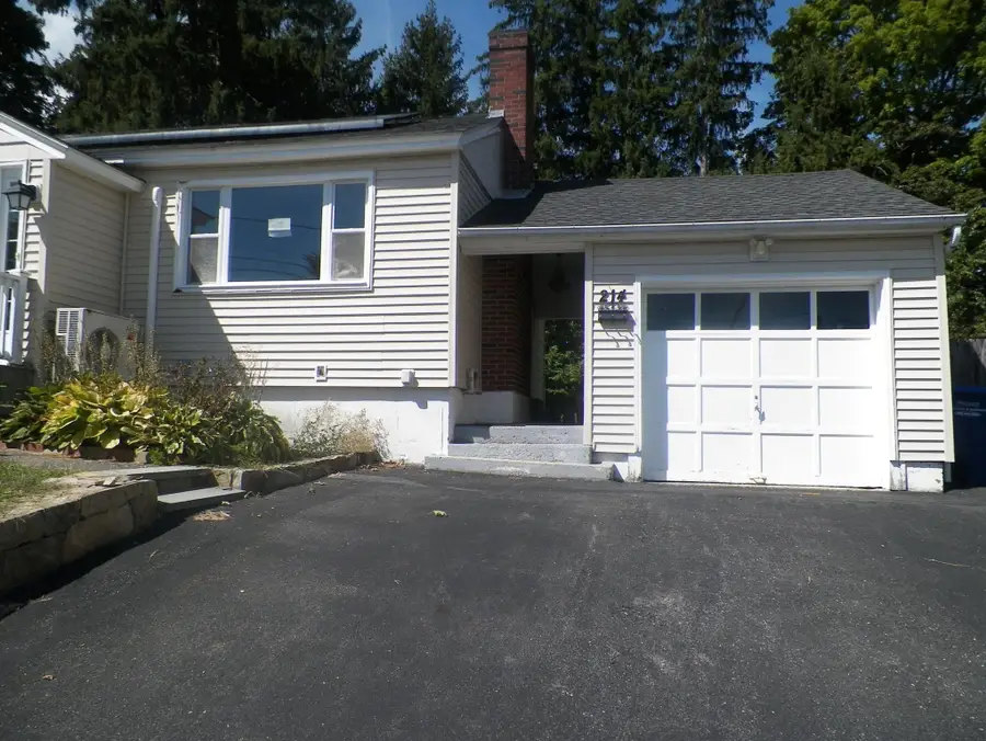 214 Grove Ave, Leominster, MA 01453 - #2
