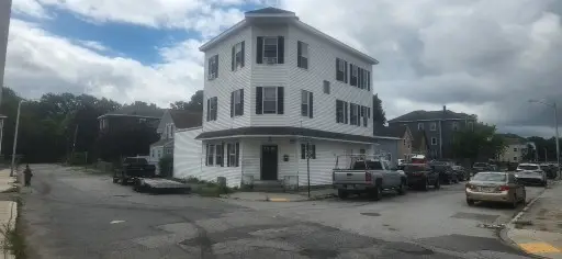 1 Douglas St, Worcester, MA 01603