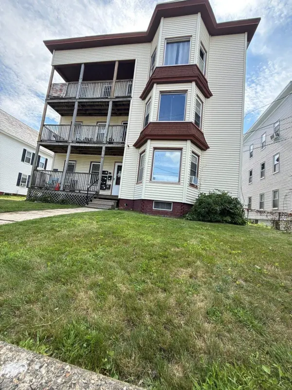 69 Nichols St, Gardner, MA 01440