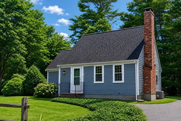 9 East Harbor Drive, Falmouth, MA 02536