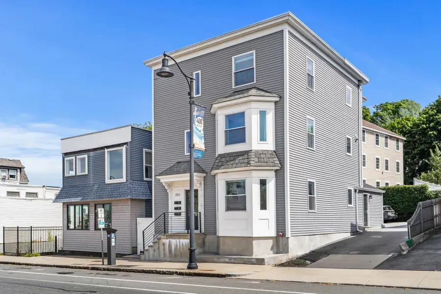 251 Rantoul St #1, Beverly, MA 01915 - #2