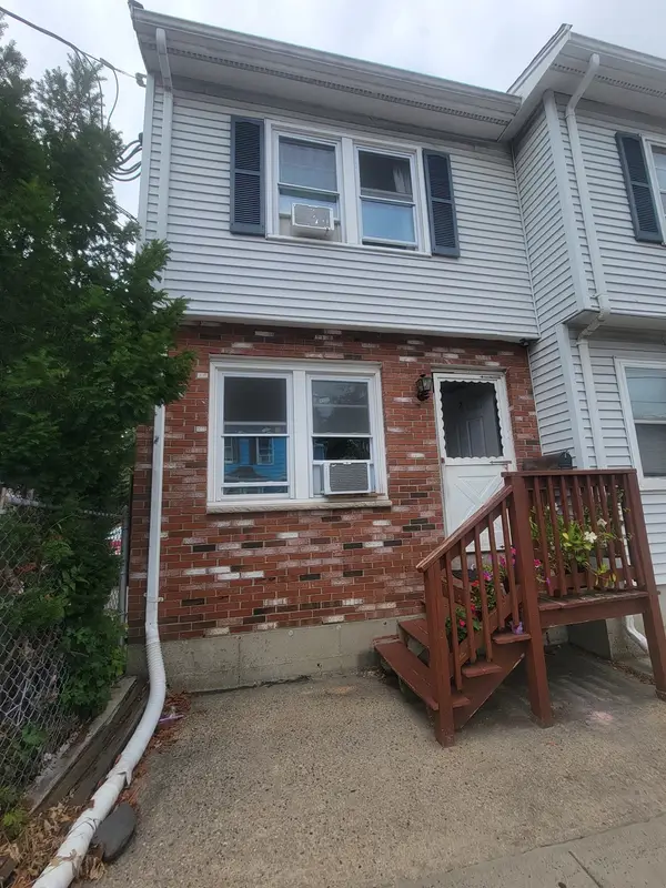 2 Eden St #2, Chelsea, MA 02150