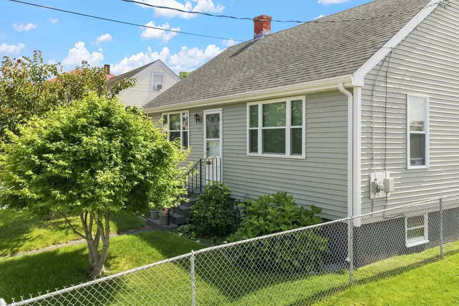 577 Pokross St, Fall River, MA 02724 - #2