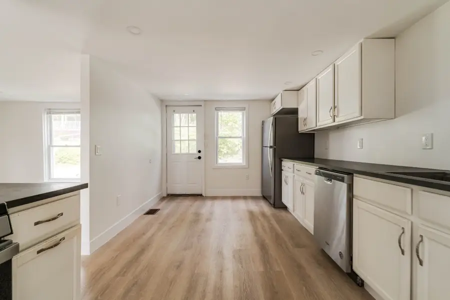24 Prospect St, Weymouth, MA 02188 - #3