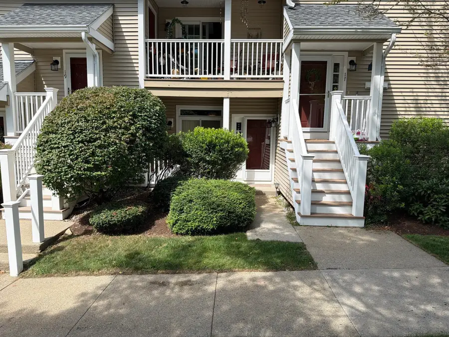 18 Devon Commons Lane #18, Braintree, MA 02184 - #2