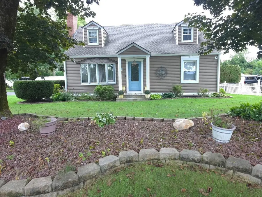 417 River Rd, Agawam, MA 01001 - #2