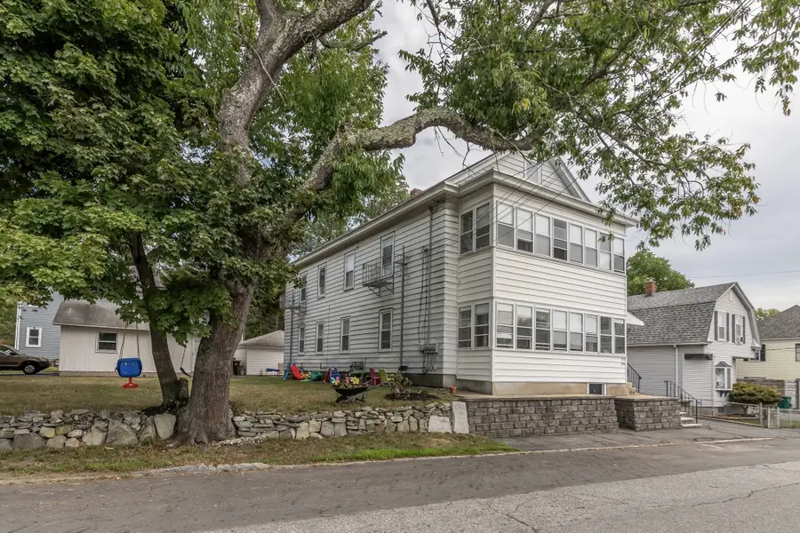 277 Cumberland Rd, Lowell, MA 01850 - #2