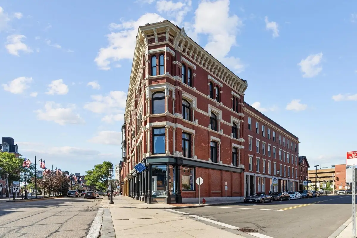 219 Central #3E, Lowell, MA 01852 - #1