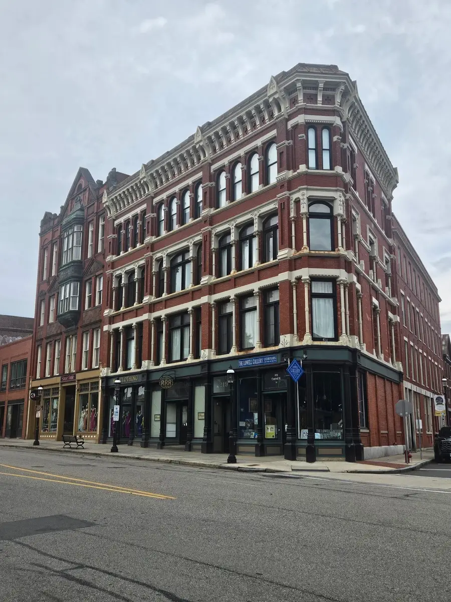 219 Central #3E, Lowell, MA 01852 - #2
