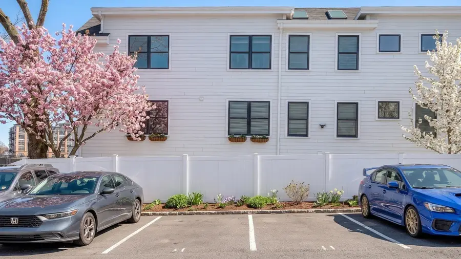 121 E Cottage St #U-4, Boston, MA 02125 - #3