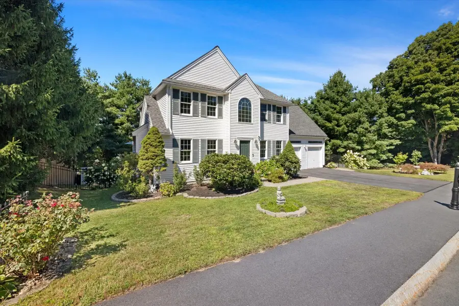 38 Bellows Cir, Marlborough, MA 01752 - #2